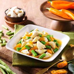 เนื้อปูผัดพริกเหลือง