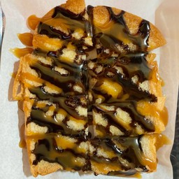 ปังปิ้งเนย ราดชอคโกแลต คาราเมล