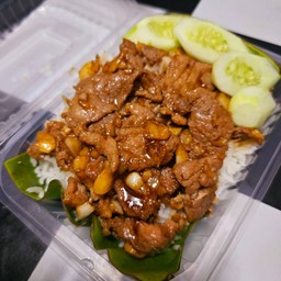 หมูผัดกระเทียมพริกไทย