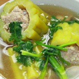 ต้มจืดมะระยัดไส้หมูสับ