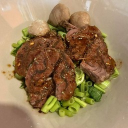 ก๋วยเตี๋ยวเรือเนื้อตุ๋น