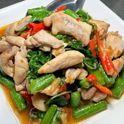 ผัดกะเพราไก่