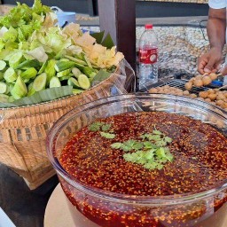 นายตรีลูกชิ้นปิ้ง 7-11 สาขาสุขุมวิท-สว่างฟ้า