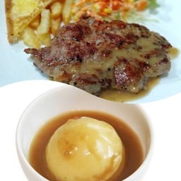 [เซตสุดฮิต] สเต็กสันคอหมูพริกไทยดำ ( น้ำจิ้มแจ่ว ) + มันบด