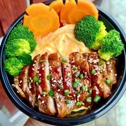 DaekPa กระเพราไข่ข้น เทอริยากิ ของทอดกินเล่น บรมราชชนนี70