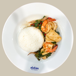 ข้าวราดกะเพราทะเล