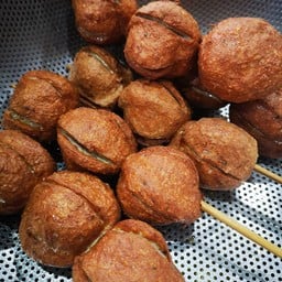 ลูกชิ้นหมู จัมโบ้ ทอด