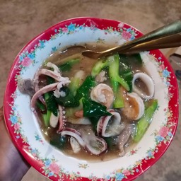 ราดหน้ารวมทะเล