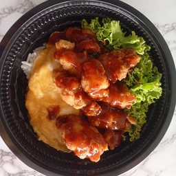 ข้าวไข่ข้น+ไก่กรอบราดซอส Hot&spicy ซอสเผ็ด