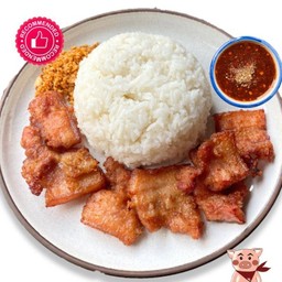 ข้าวหอมสามชั้นทอดกระเทียมพริกไทย
