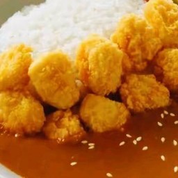 ข้าวไก่ป๊อบแกงกะหรี่