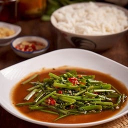 ผัดผักบุ้ง(ราดข้าว)