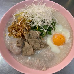 โจ๊กหมูสับ ไข่ลวก