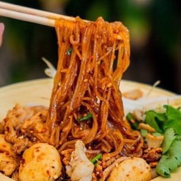 ก๋วยเตี๋ยวแห้ง เนื้อ