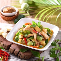 หมูอร่อยผัดพริกกะเหรี่ยง