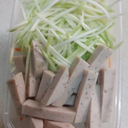 ยำมะม่วง+หมูยอ
