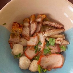 บะหมี่เกี๊ยวกุ้งทุกอย่าง