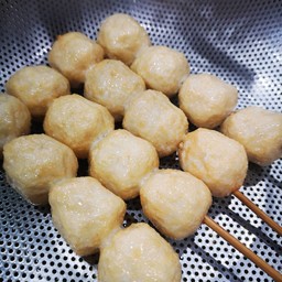 ลูกชิ้นปลาพรีเมี่ยม ทอด