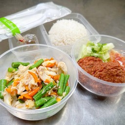 ข้าว+ปูผัดพริกเหลือง+ทอดมันปลากราย