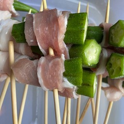 สามชั้นพันกระเจี๊ยบ