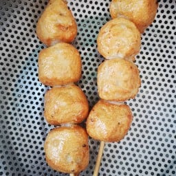 ลูกชิ้นเอ็นไก่ จัมโบ้ ทอด