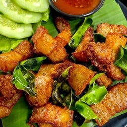สามชั้นทอดน้ำปลา (ขายดี)