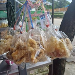 ก๋วยเตี๋ยวเรือริมทาง (สุขสวัสดิ์ 30)