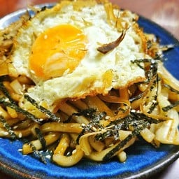 โฮเท ยากิโซบะ ลาดกระบัง