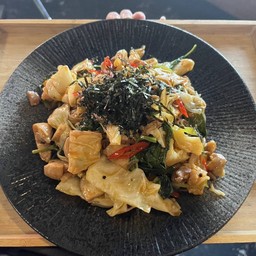 ราเมงผัดขี้เมาเนื้อ