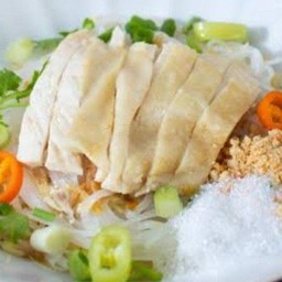 ก๋วยเตี๋ยวไก่