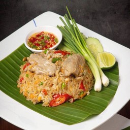 ข้าวผัดหมูพริกสด