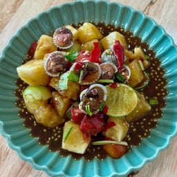 ตำสัปปะรดภูแลหอยแครง