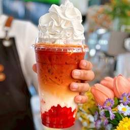 สตอรเบอร์มิลค์ชาไทยเย็น