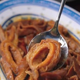 งามไส้  滷肥腸