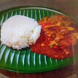 ข้าวยำปลากระป๋อง