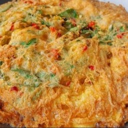 ข้าวไข่เจียวใบกระเพรา