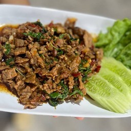 กระเพราเนื้อ