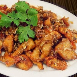 ไก่ทอดกระเทียมพริกไท