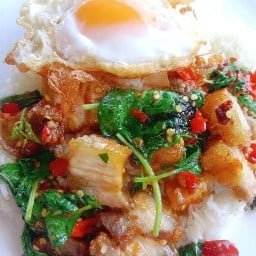 ผัดไทยหลังศาล ผัดไทยเจ้าดำ[ตรงสะพานลอยศาลเจ้าเก่า] 1