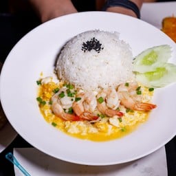ข้าวไข่ขยี้ กุ้ง
