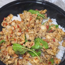 กะเพราหมูสับ (ราดข้าว)