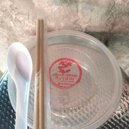 ถ้วยใส่อาหารมีปิดพร้อมช้อนและตะเกียบ ใส่ไมโครเวฟได้