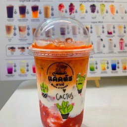 สตรอว์เบอร์รี่ลาเต้ชาไทย