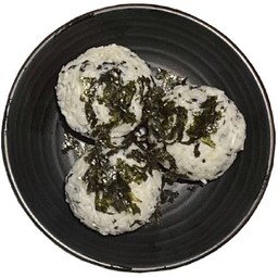 ข้าวปั้นสาหร่าย