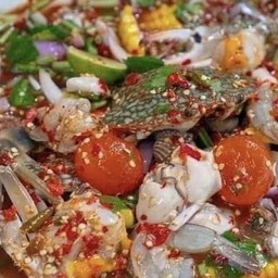 ยำปูม้า + กุ้ง + หอยนางรม