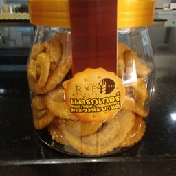 แครกเกอร์มะม่วงหินพานต์