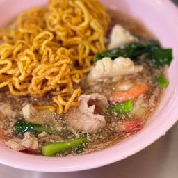 หมี่กรอบราดหน้า (ทะเล)
