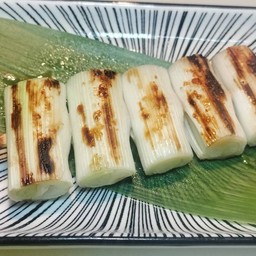 ต้นหอมญี่ปุ่นย่าง