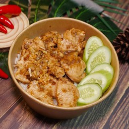 ข้าวหน้าไก่กระเทียม