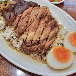 ข้าวขาหมูพ่อบิ๊กเบิ้ม